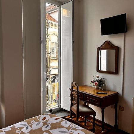 Bed and Breakfast Residencial Real - Antiga Rosas Vila Real Zewnętrze zdjęcie