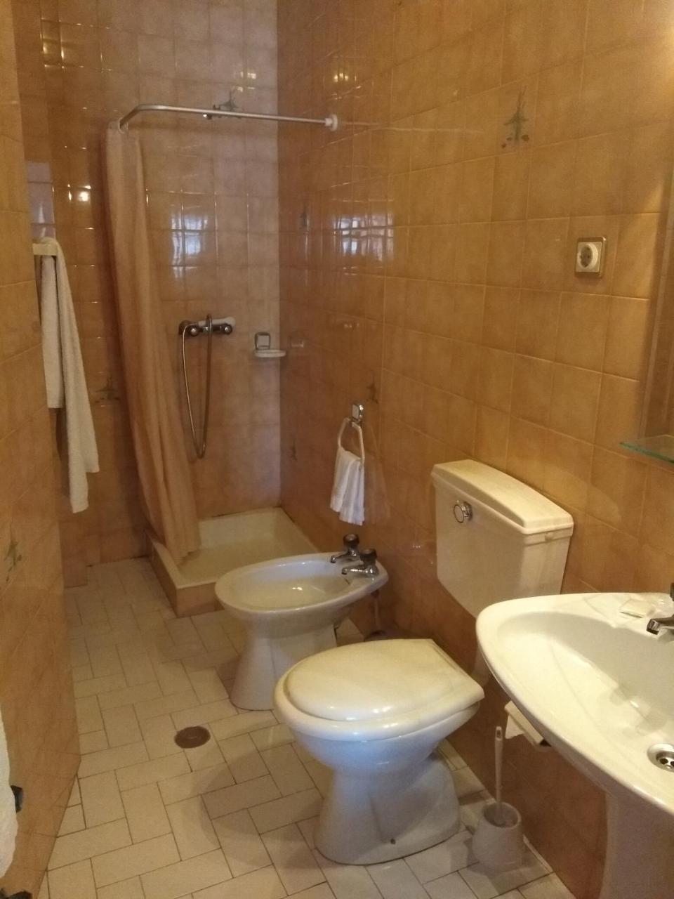 Bed and Breakfast Residencial Real - Antiga Rosas Vila Real Zewnętrze zdjęcie