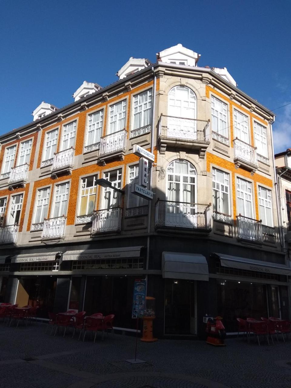 Bed and Breakfast Residencial Real - Antiga Rosas Vila Real Zewnętrze zdjęcie